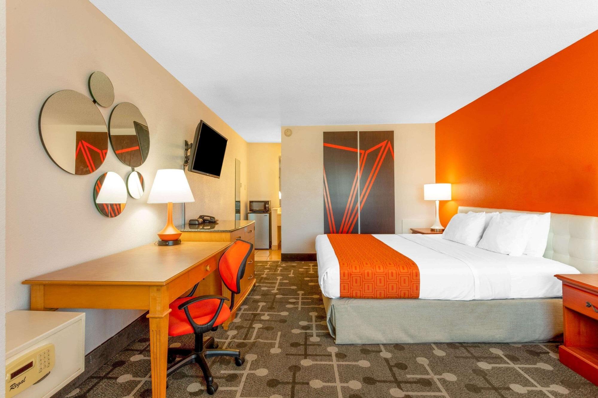 Howard Johnson By Wyndham Virginia Beach Exterior photo