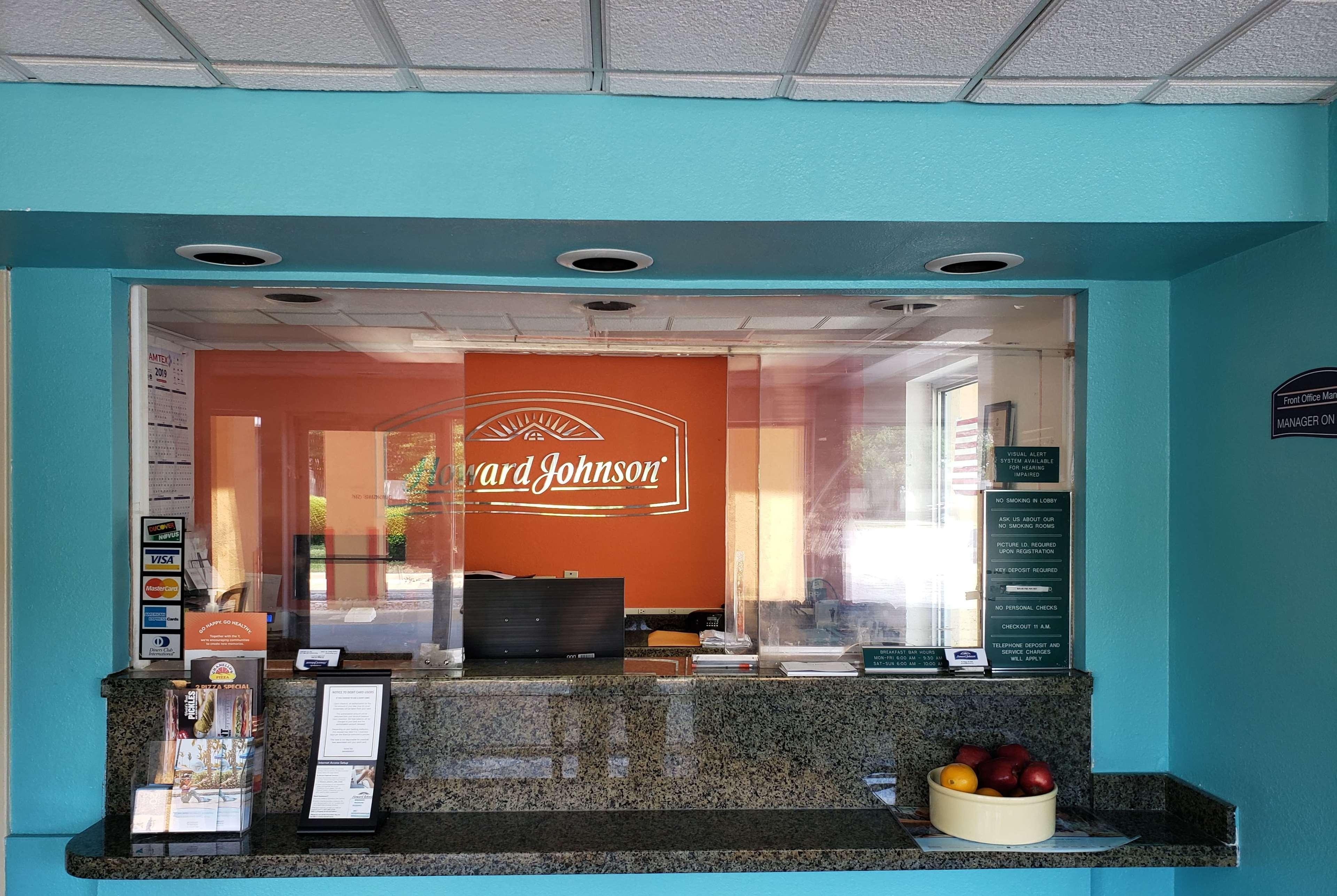 Howard Johnson By Wyndham Virginia Beach Exterior photo