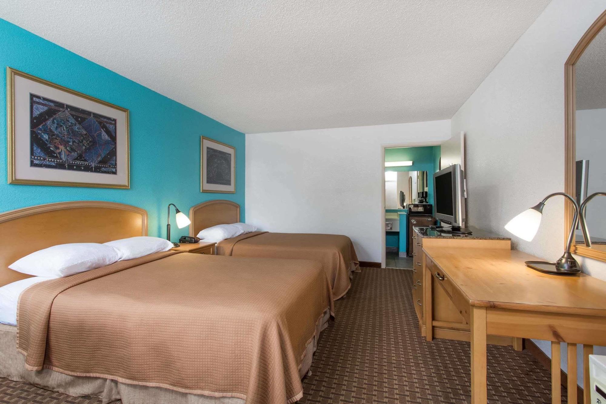 Howard Johnson By Wyndham Virginia Beach Exterior photo