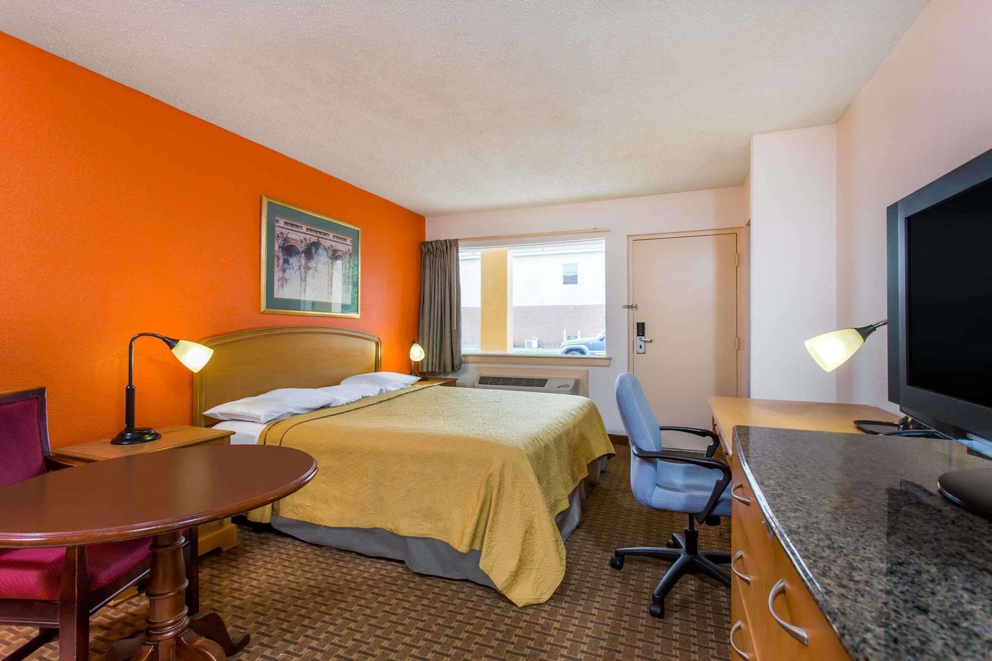 Howard Johnson By Wyndham Virginia Beach Exterior photo