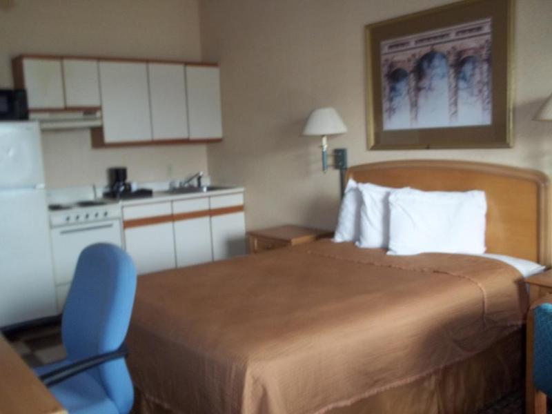 Howard Johnson By Wyndham Virginia Beach Exterior photo