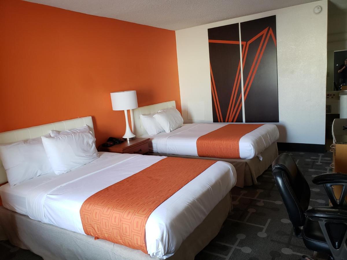 Howard Johnson By Wyndham Virginia Beach Exterior photo